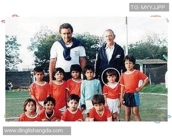 全球足球明星的传奇故事与他们对运动的影响