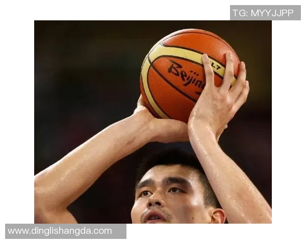 姚明篮球传奇：从NBA巨星到中国篮球的象征与推动者